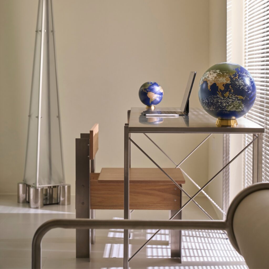 Globetrotter globe size S — 2